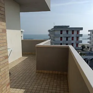 https://casa-adriano-frontemare-wifi-e-netflix.emilia-romagnahotels.net