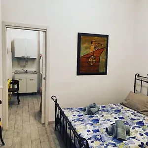 https://casa-lu-milano-centro.italymilanhotels.net